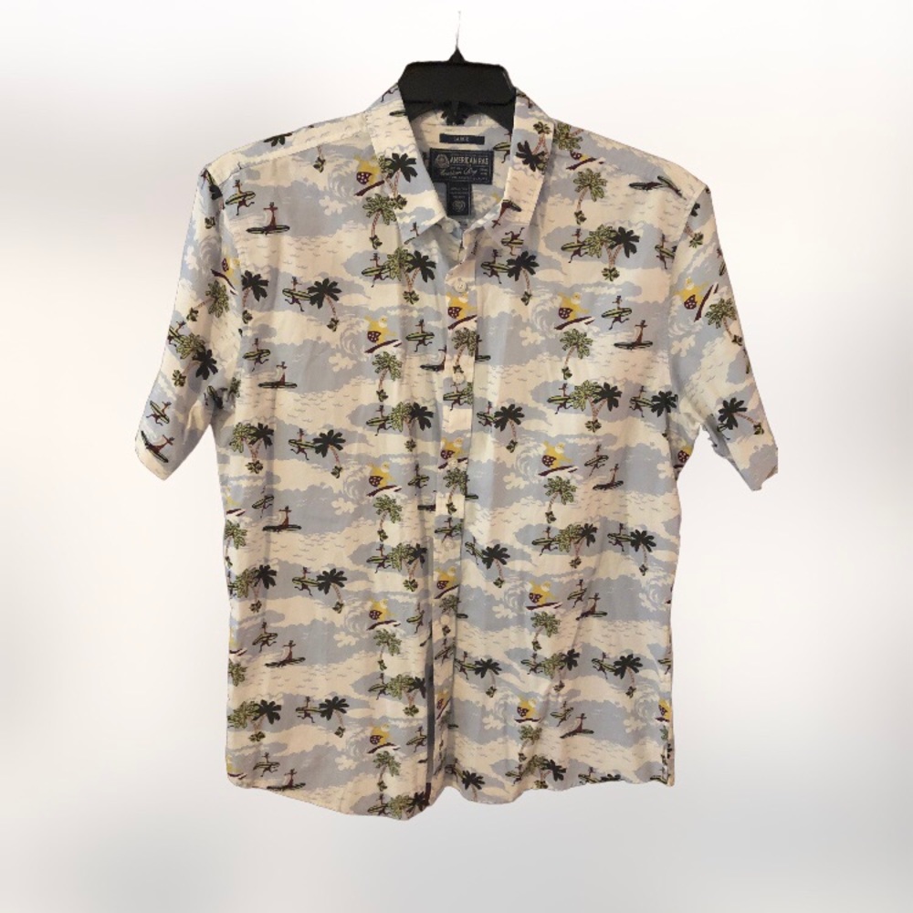NWOT SANTA American Rag Hawaiian button down, Santa surfing motif, Large